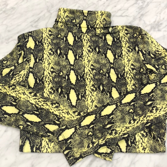 SHEIN reptile turtleneck - Picture 3 of 3